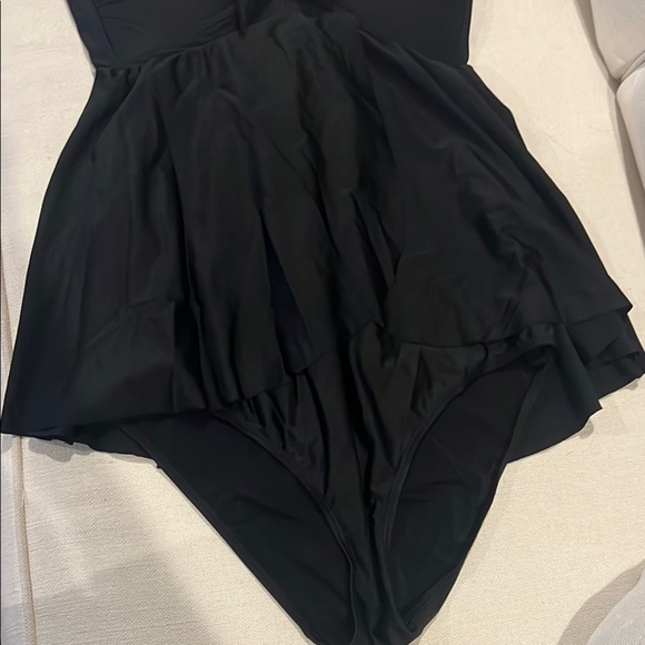 Torrid Black one piece Women's Swim size 1 R - Picture 5 of 10